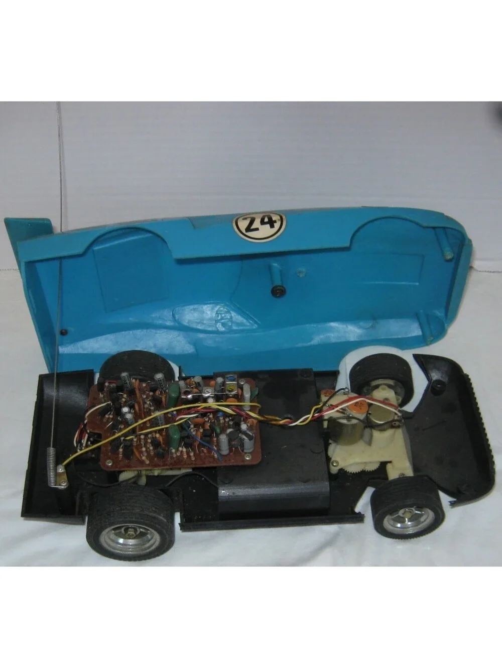 Vtg 1970 LaTrax Alpha RCX Blue #31 Remote Controlled Car CP-011 Rare (UNTESTED)